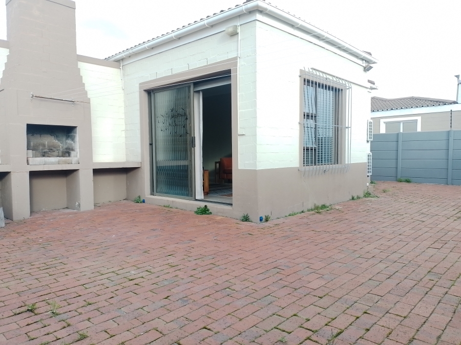 To Let 2 Bedroom Property for Rent in Jagtershof Western Cape